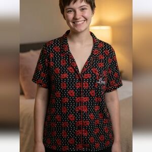 Red Kisses & White Polka Dots on Black Short Sleeve Pajama Top size 3X